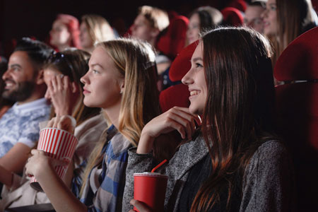 El cine es uno de los lugares donde más se consumen El cine es uno de los lugares donde más se consumen