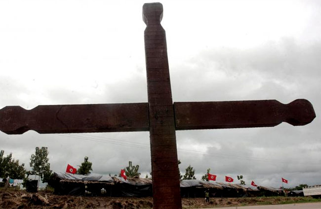 Cruz en el lugar de la masacre de Eldorado.