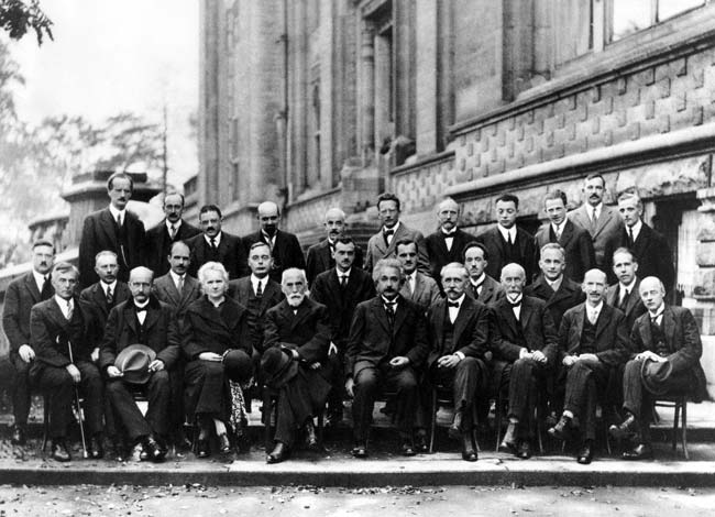 Marie Curie, única mujer en esta foto de una conferencia científica