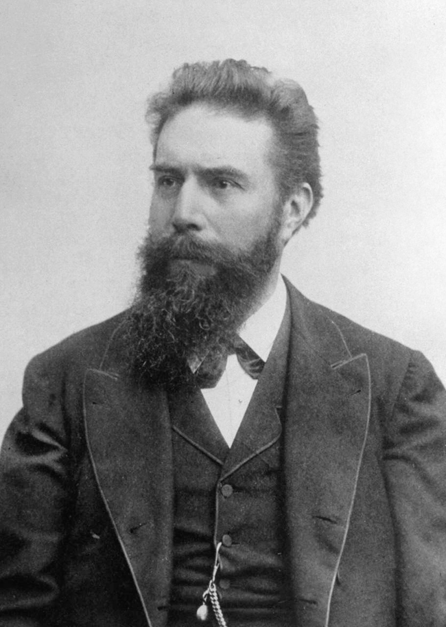 Wilhelm Conrad Roentgen descubrió la radiología en 1895