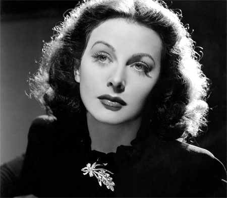 La actriz Hedy Lamar inventó el espectro ensanchado La actriz Hedy Lamar inventó el espectro ensanchado